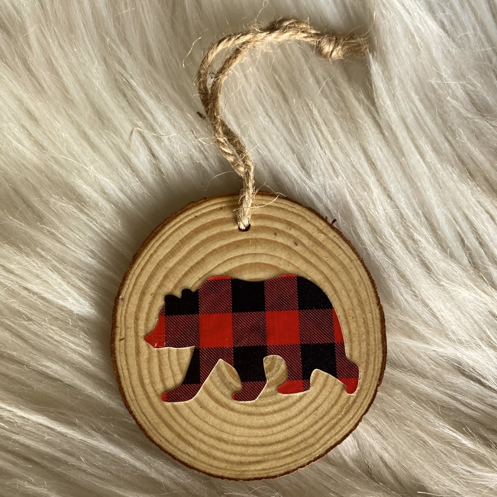 Wood round holiday Christmas ornament red plaid Buffalo plaid bear